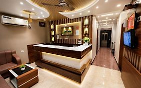 Hotel City Palace Near Varanasi Junction